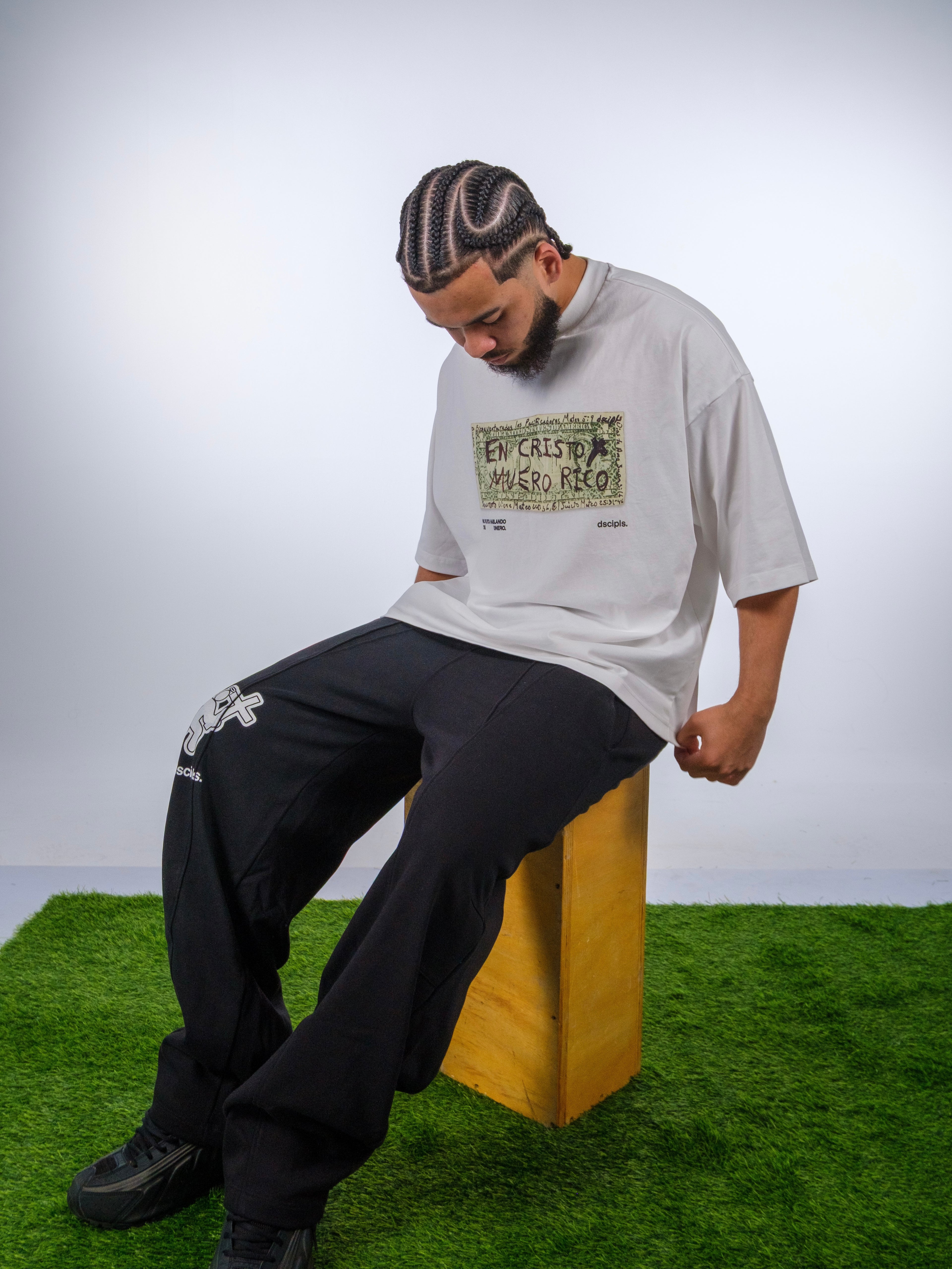 ¨EN CRISTO MUERO RICO¨ OVERSIZED TEE